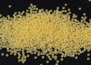 Бисер Чехия круглый 10/0 50г 17986 желтый